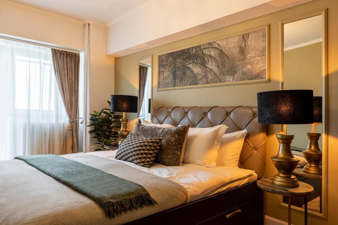 Bagheera'S Den Villa Bucureşti Ngoại thất bức ảnh