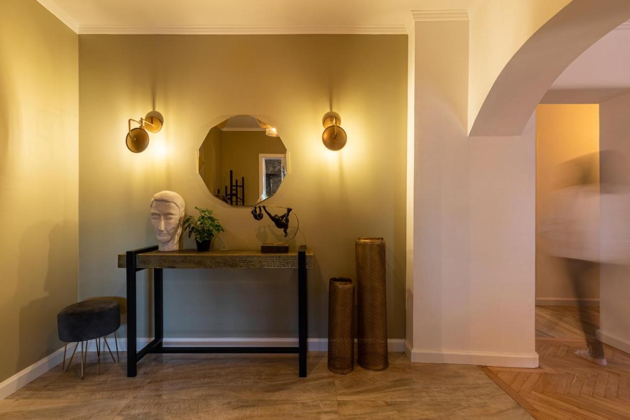 Bagheera'S Den Villa Bucureşti Ngoại thất bức ảnh