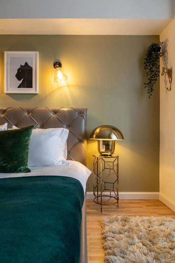 Bagheera'S Den Villa Bucureşti Ngoại thất bức ảnh