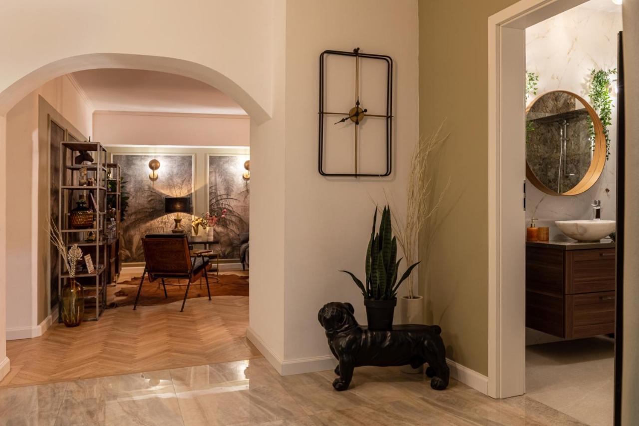 Bagheera'S Den Villa Bucureşti Ngoại thất bức ảnh